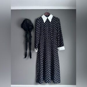 Wednesday Addams Cosplay Costume & Wig – Size Medium Complete Set + Bonus Items